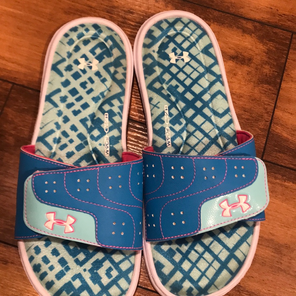 Under armor foam slides